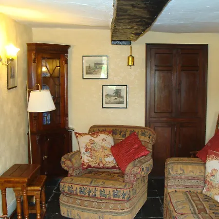 Crosslands Farm Pensión 4*